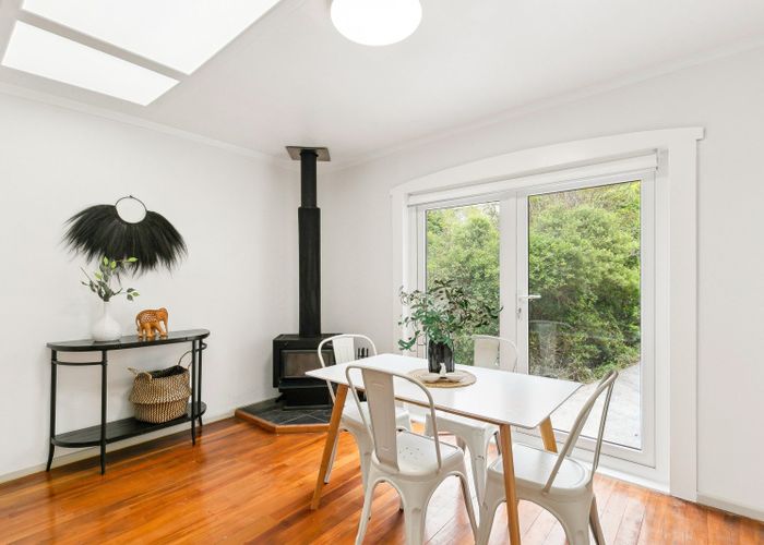  at 27 Hathaway Avenue, Karori, Wellington