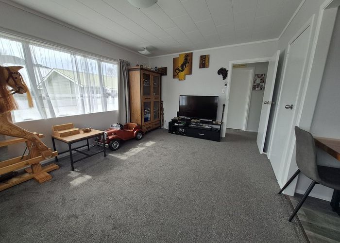  at 2/9 Whitley Avenue, Ebdentown, Upper Hutt, Wellington