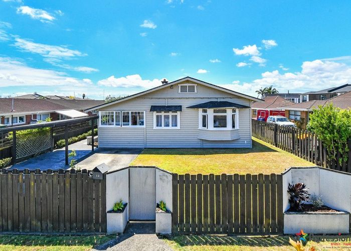  at 2/12 Paton Avenue, Papatoetoe, Auckland