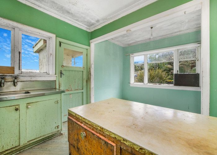  at 300 Highcliff Road, Highcliff, Dunedin