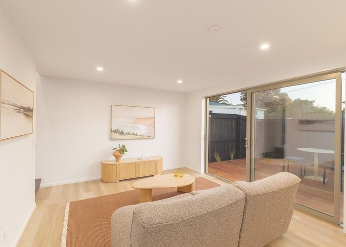  at 13 Effingham Street, North New Brighton, Christchurch City, Canterbury