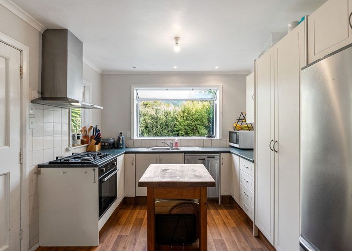  at 14 Kowhai Street, Tawa, Wellington, Wellington