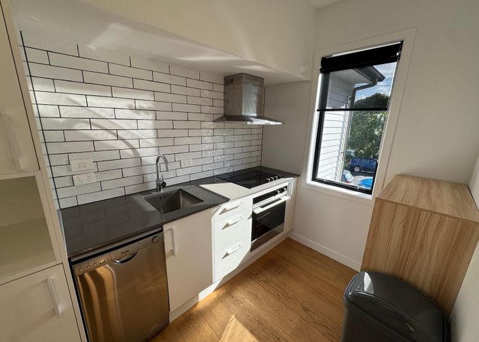  at 6 Studholme Street, Point Chevalier, Auckland