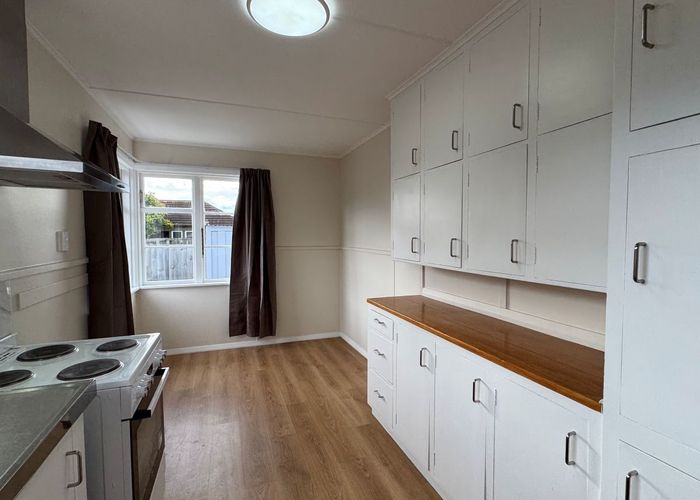  at 31 Blighs Road, Papanui, Christchurch City, Canterbury