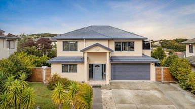  at 5 Macadamia Close, Goodwood Heights, Auckland