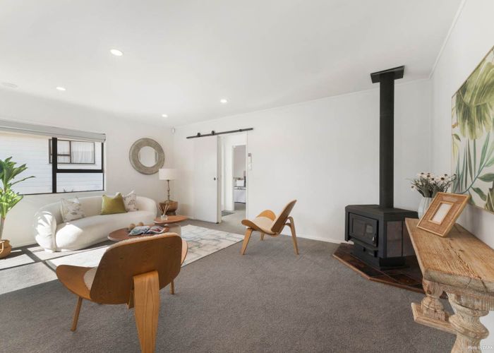  at 12 Merida Place, Unsworth Heights, North Shore City, Auckland