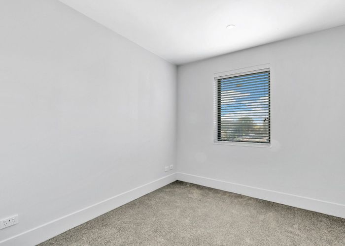  at 104/165 Lake Road, Northcote, North Shore City, Auckland