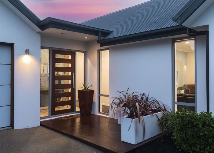  at 7 Millpond Place, Parklands, Christchurch