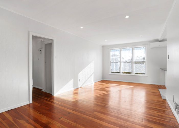  at 17 Glass Road, Mount Roskill, Auckland