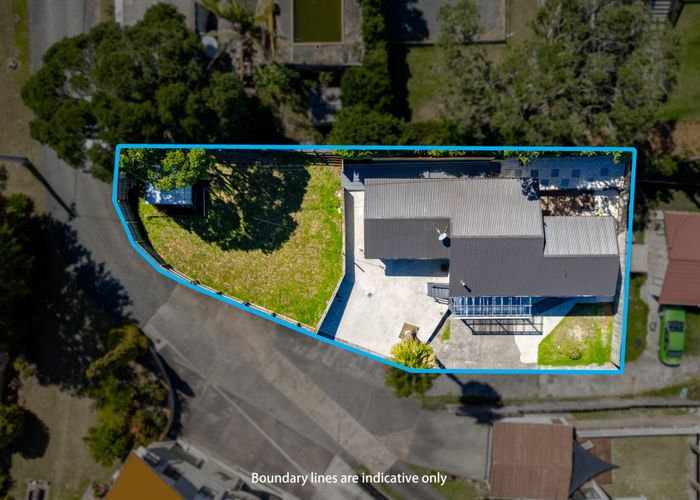  at 4/89A Royal Road, Massey, Auckland