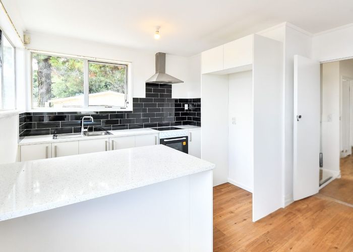  at 33 Killington Crescent, Mangere, Manukau City, Auckland