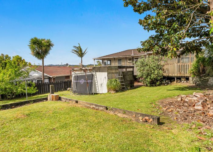  at 26 Newham Place, Henderson, Waitakere City, Auckland