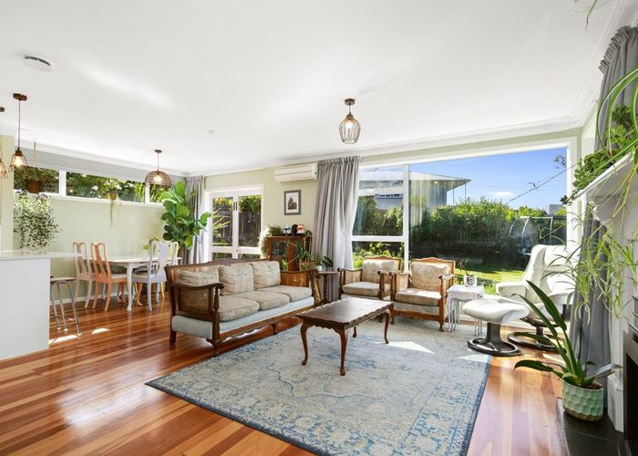  at 16 Mascot Street, Tawa, Wellington