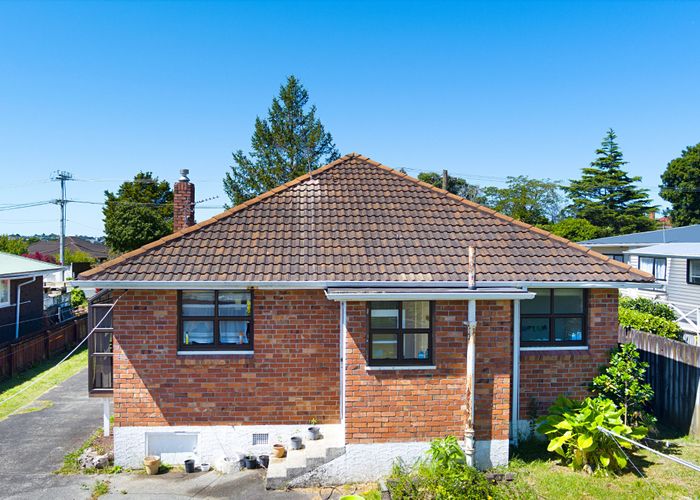  at 45 Sturges Road, Henderson, Waitakere City, Auckland