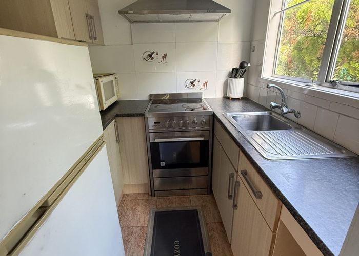  at 4/29 Simkin Ave, Saint Johns, Auckland City, Auckland