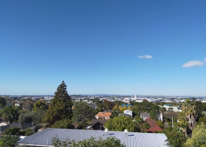  at 4/130A Paihia Road, One Tree Hill, Auckland