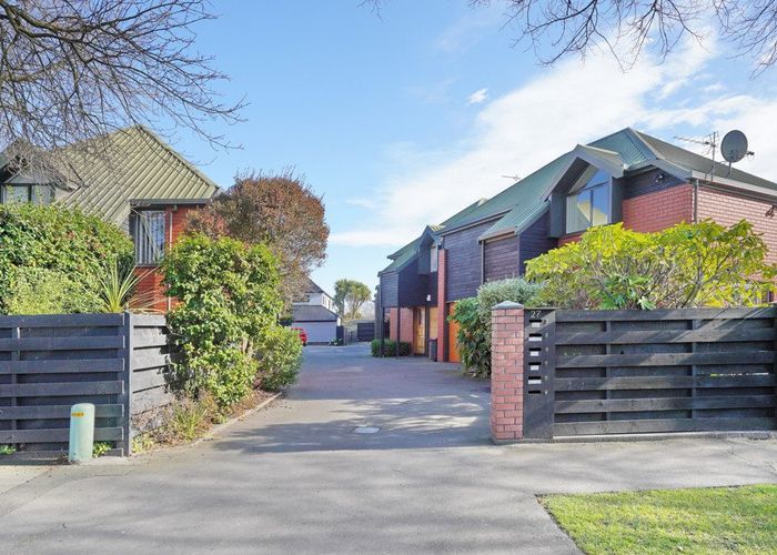 at 8/27 Darvel Street, Riccarton, Christchurch