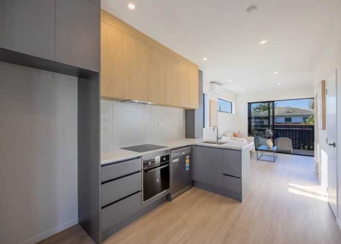  at 6/3 Cape Road, Mangere, Manukau City, Auckland