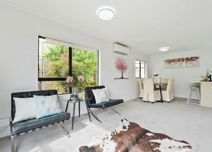  at 38B Waverley Avenue, Glenfield, North Shore City, Auckland