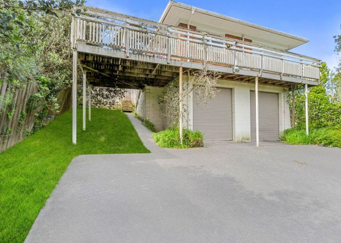  at 2/55 Ayton Drive, Totara Vale, North Shore City, Auckland