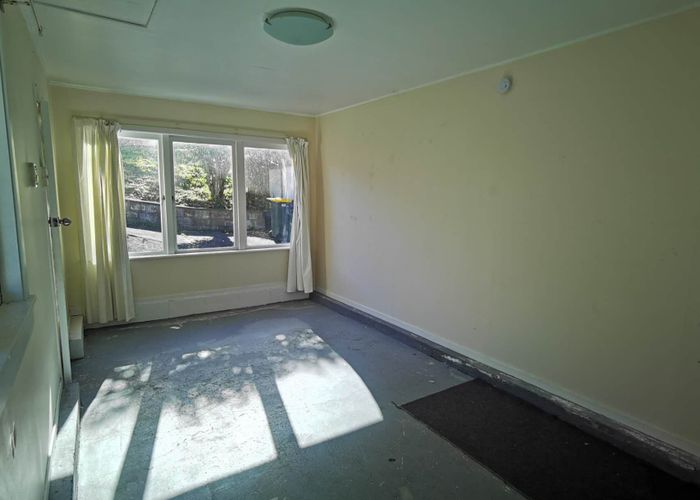  at 16A Commodore Parry Road, Castor Bay, North Shore City, Auckland