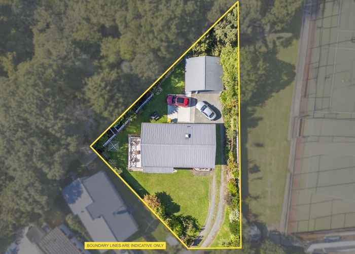  at 73 Meadowvale Rise, Titirangi, Waitakere City, Auckland