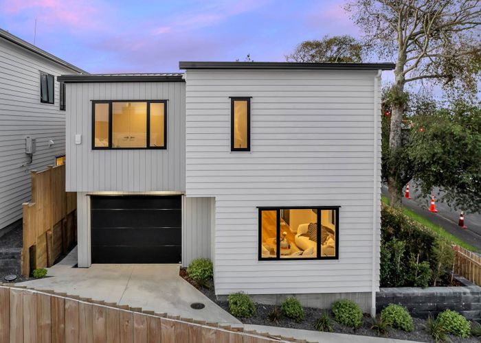  at 76A Chartwell Avenue, Glenfield, Auckland