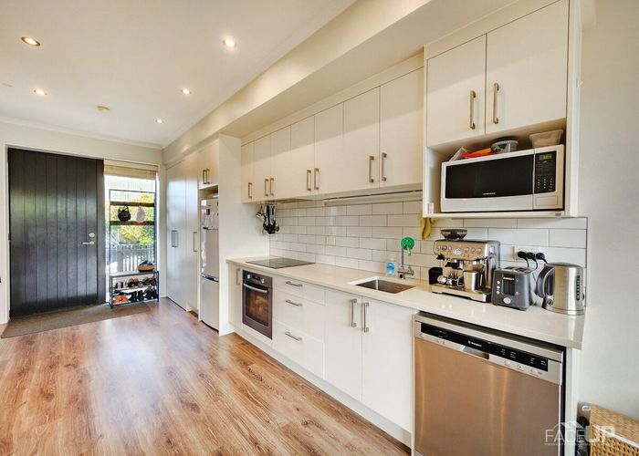  at 5 Harakeke Road, Hobsonville, Waitakere City, Auckland