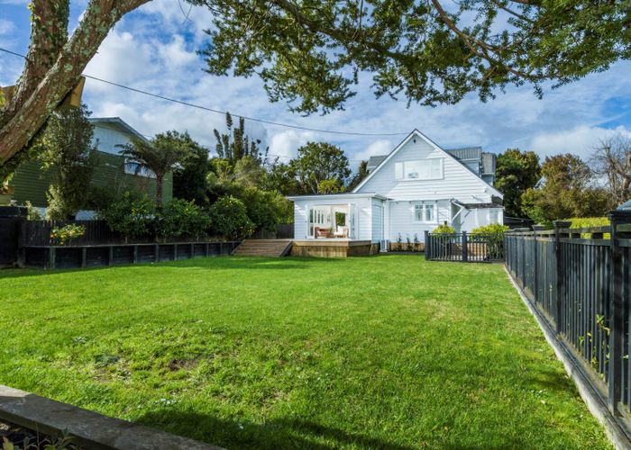 at 14 Outlook Road, Greenhithe, Auckland