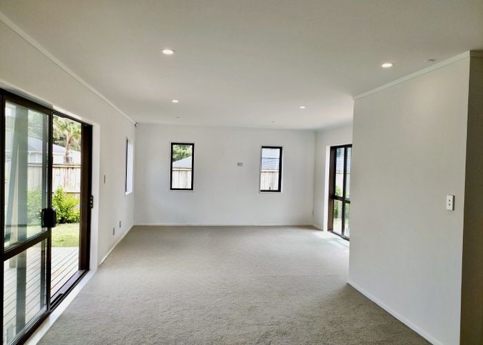  at 12 The Avenue, Albany, North Shore City, Auckland