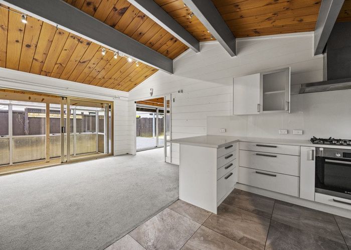  at 9 McInnes Road, Weymouth, Manukau City, Auckland