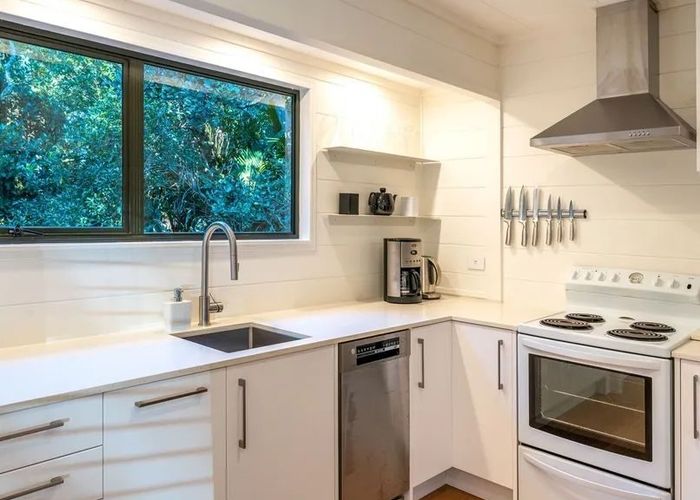  at 2 Karaka Road, Oneroa, Waiheke Island, Auckland