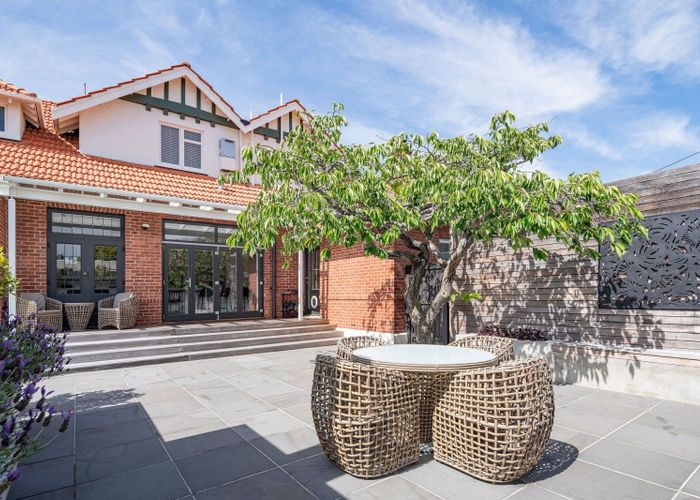  at 15 Ings Avenue, Saint Clair, Dunedin, Otago