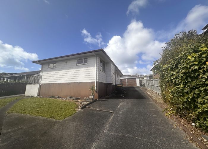  at 32 Aberfeldy Ave, Highland Park, Manukau City, Auckland