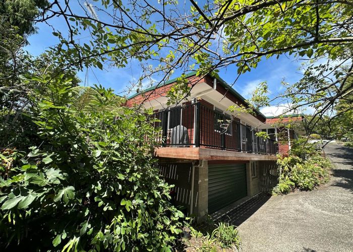  at 2/16 Marina Road, Torbay, North Shore City, Auckland