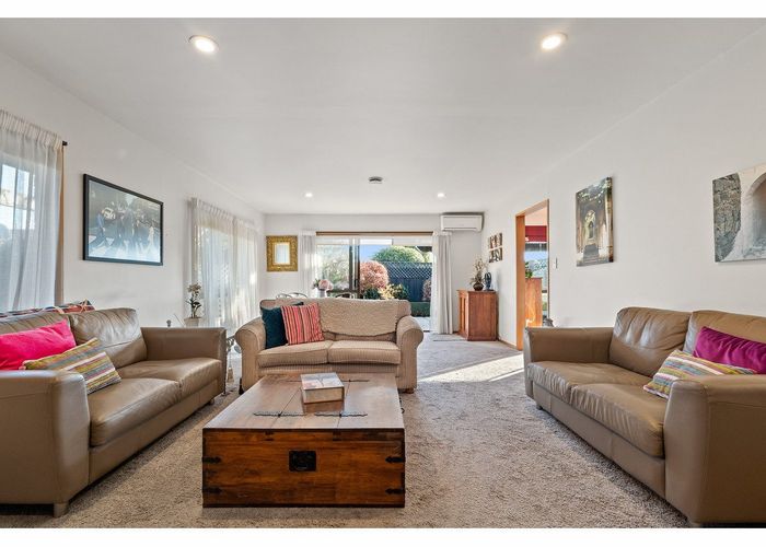  at 2/2 Fountainhead Lane, Hillmorton, Christchurch