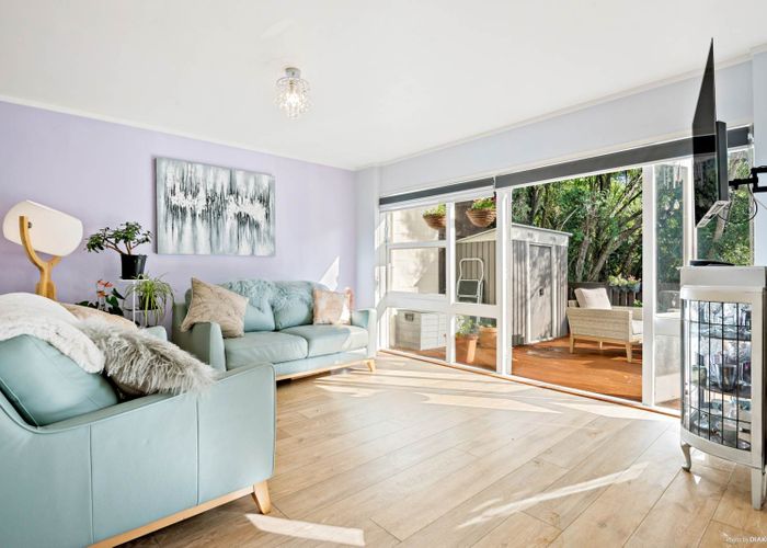  at 5/59 Rangatira Road, Beach Haven, Auckland