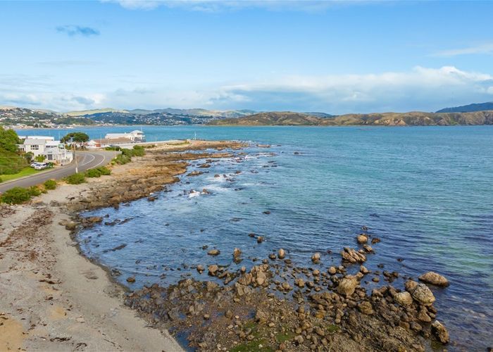  at 74 Moana Road, Plimmerton, Porirua