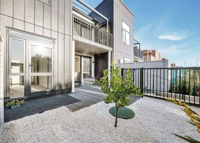  at 48 Whimbrel Road, Flat Bush, Manukau City, Auckland