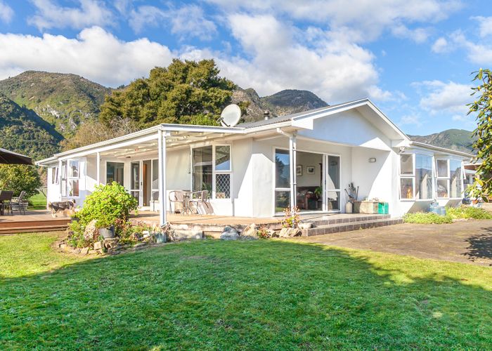 Free property data for 319 East Takaka Road, East Takaka homes.co.nz