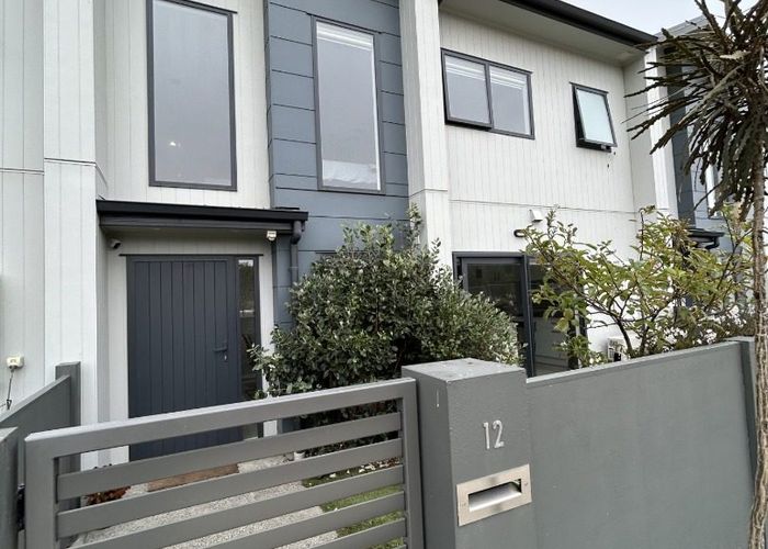  at 12 Bluff Road, Kenepuru, Porirua, Wellington