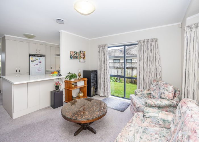  at 9 Friesian Place, Grandview Heights, Hamilton