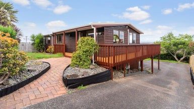  at 100 Waimumu Road, Massey, Auckland