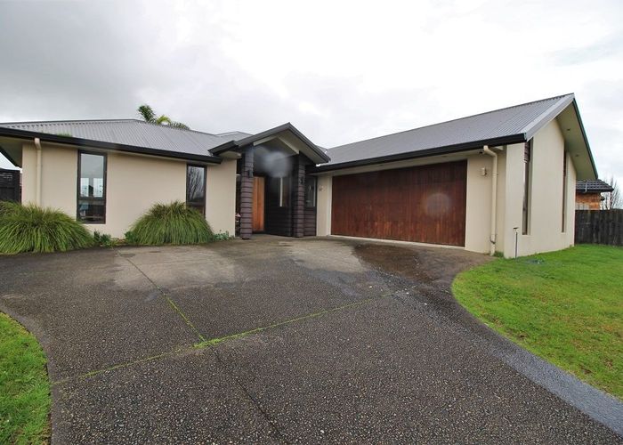  at 99 St James Drive, Huntington, Hamilton