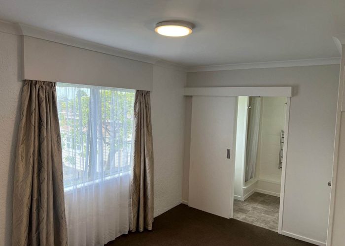  at 10/6 Sherbourne Road, Mount Eden, Auckland