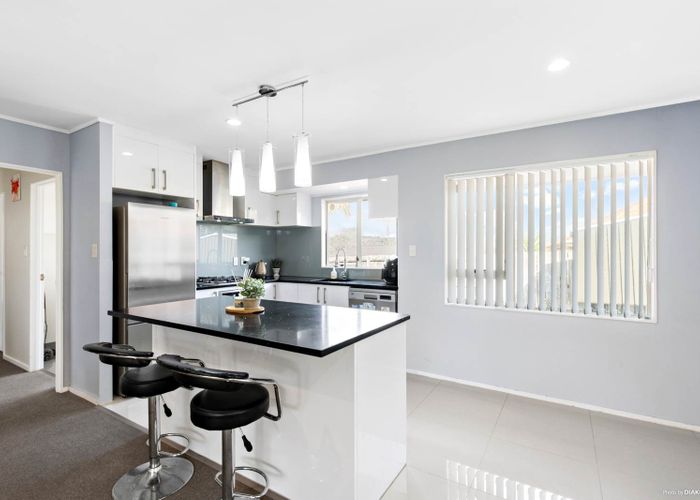 at 15 Legacy Drive, Henderson, Auckland