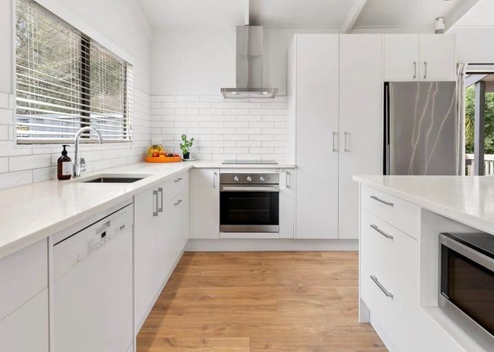  at 17 Mona Vale, West Harbour, Waitakere City, Auckland