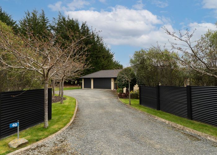  at 40 Matua Grove, Otatara