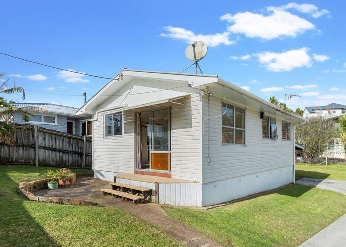  at 1/36 Sylvan Crescent, Te Atatu South, Waitakere City, Auckland