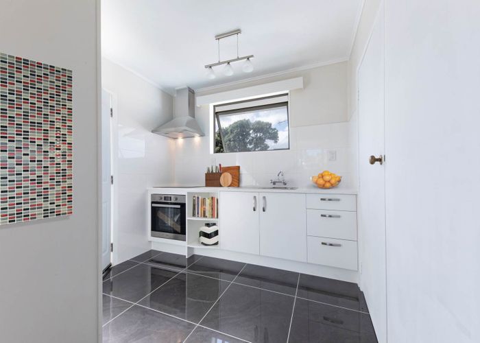  at 4/2 Riverview Road, Panmure, Auckland